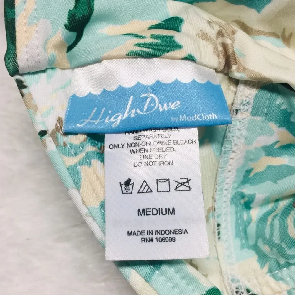 High Dive ModCloth One Piece Swim Roses Medium - Picture 8 of 8